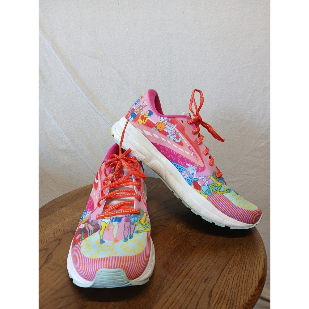 Brooks trace 3 womens 10.5 pride LGBTQ running shoes